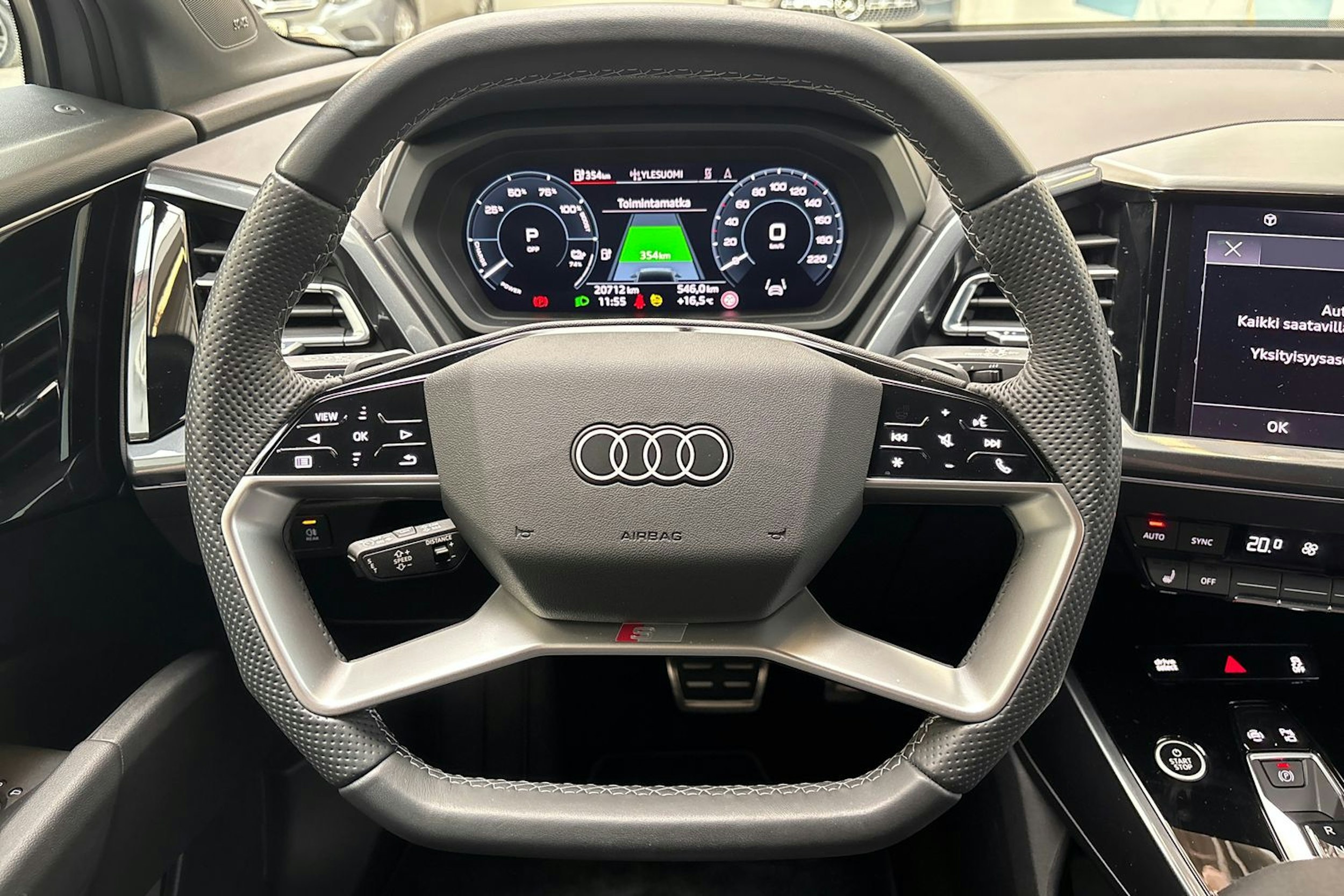harmaa Audi Q4 e-tron 2024 kuva 20.