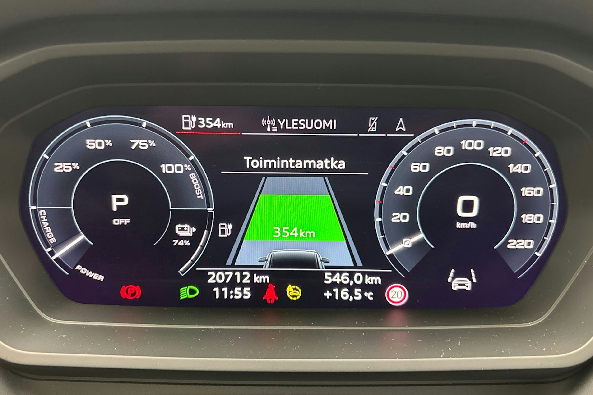 harmaa Audi Q4 e-tron 2024 kuva 21.