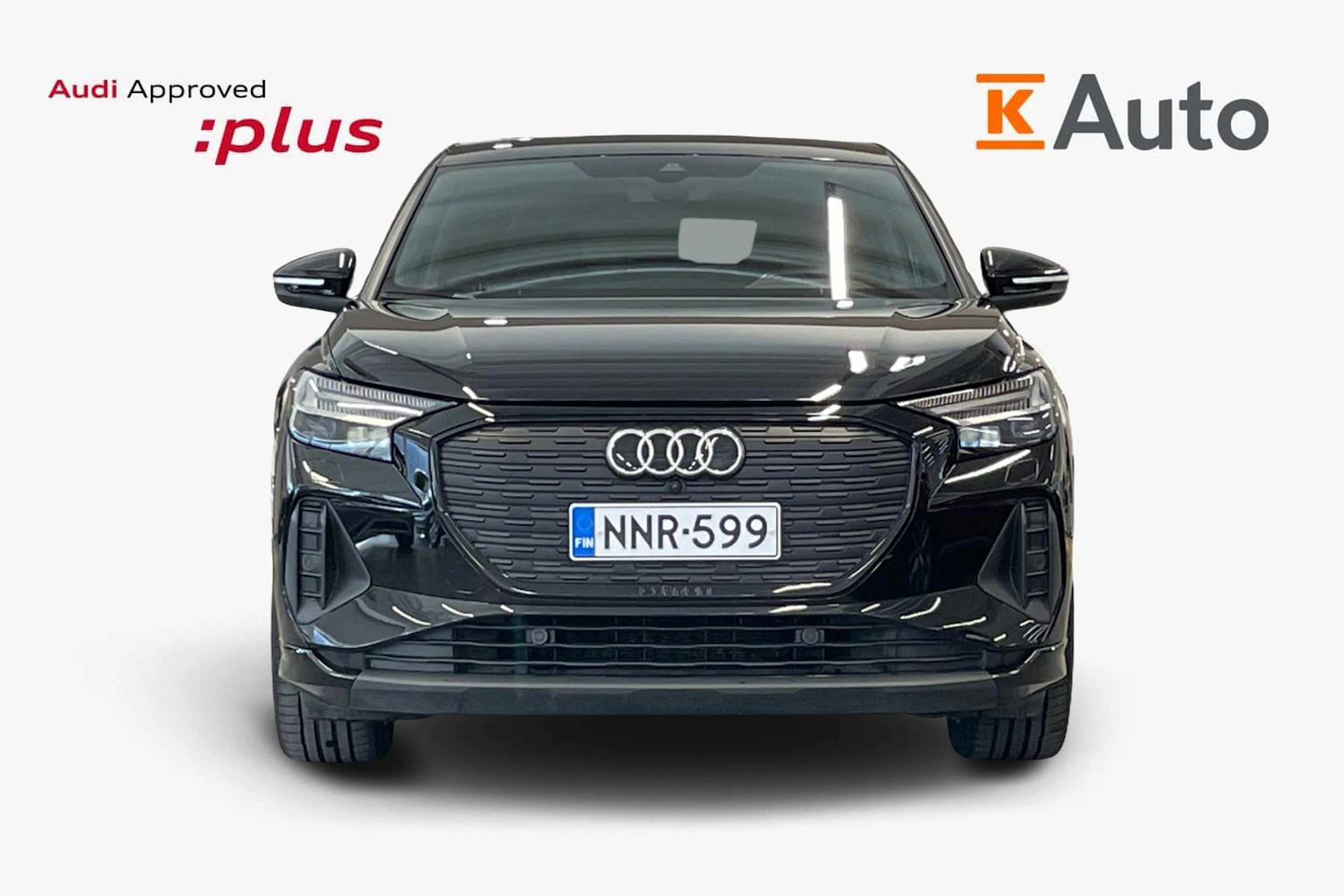 musta Audi Q4 e-tron 2024 kuva 4.