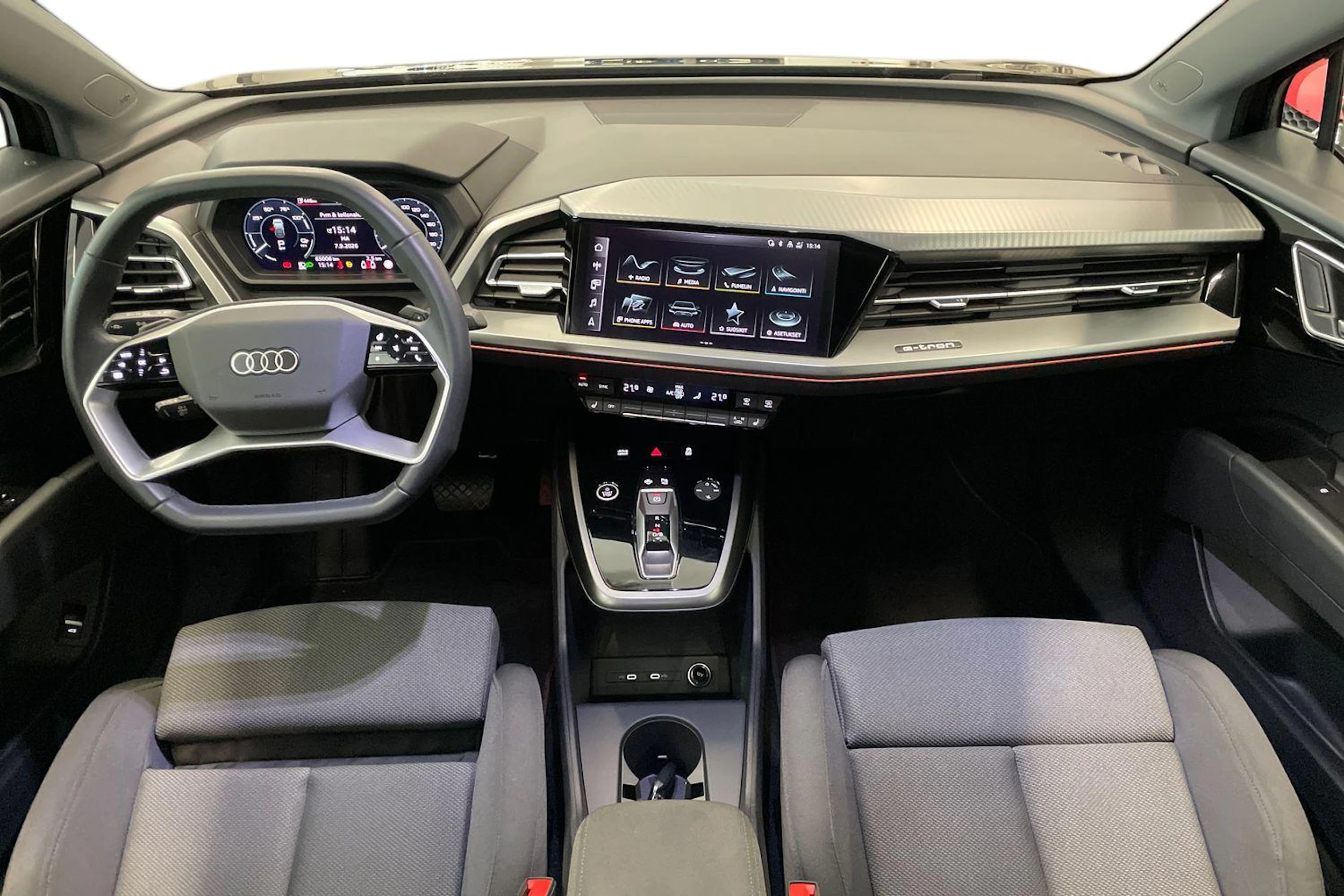musta Audi Q4 e-tron 2024 kuva 7.
