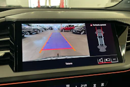 musta Audi Q4 e-tron 2024 kuva 15.