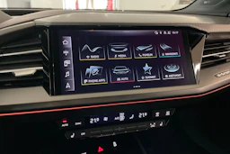 musta Audi Q4 e-tron 2024 kuva 17.