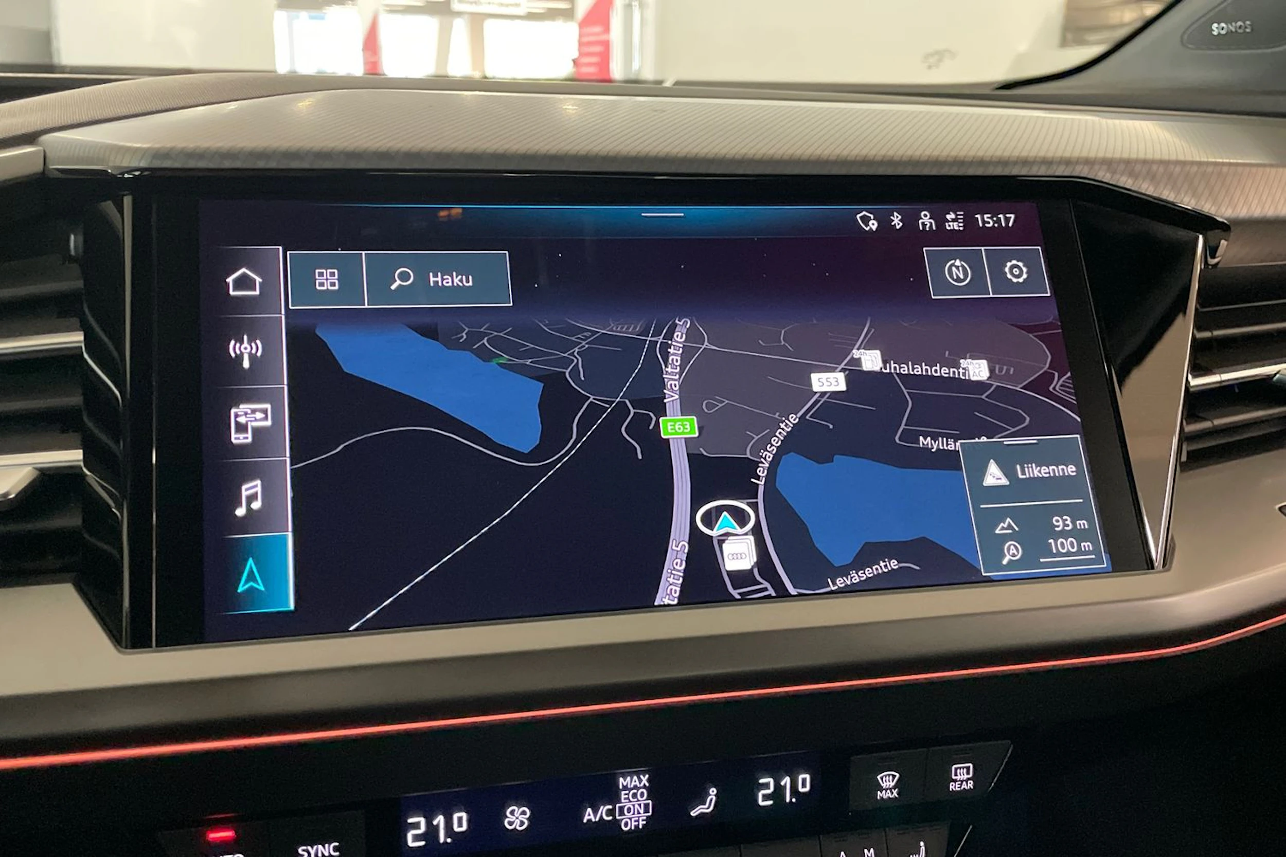 musta Audi Q4 e-tron 2024 kuva 18.