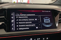 musta Audi Q4 e-tron 2024 kuva 20.