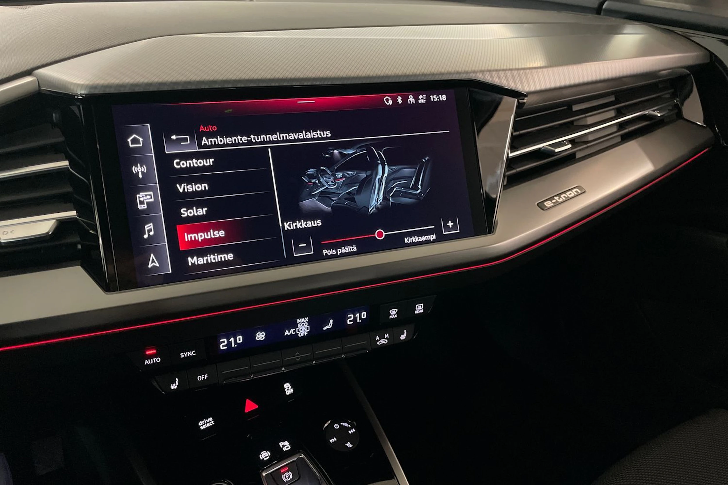 musta Audi Q4 e-tron 2024 kuva 22.