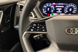 musta Audi Q4 e-tron 2024 kuva 11.