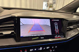 musta Audi Q4 e-tron 2024 kuva 17.