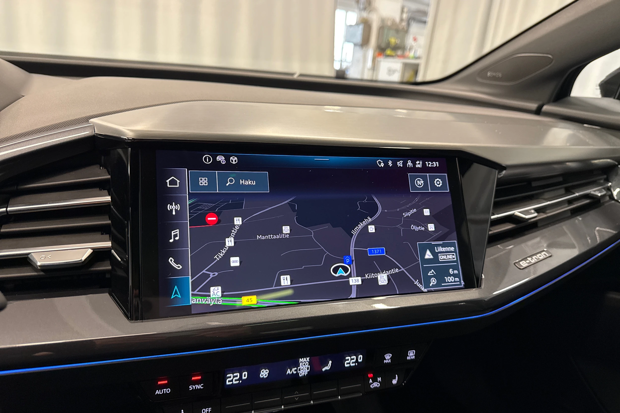 musta Audi Q4 e-tron 2024 kuva 19.