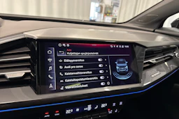 musta Audi Q4 e-tron 2024 kuva 23.