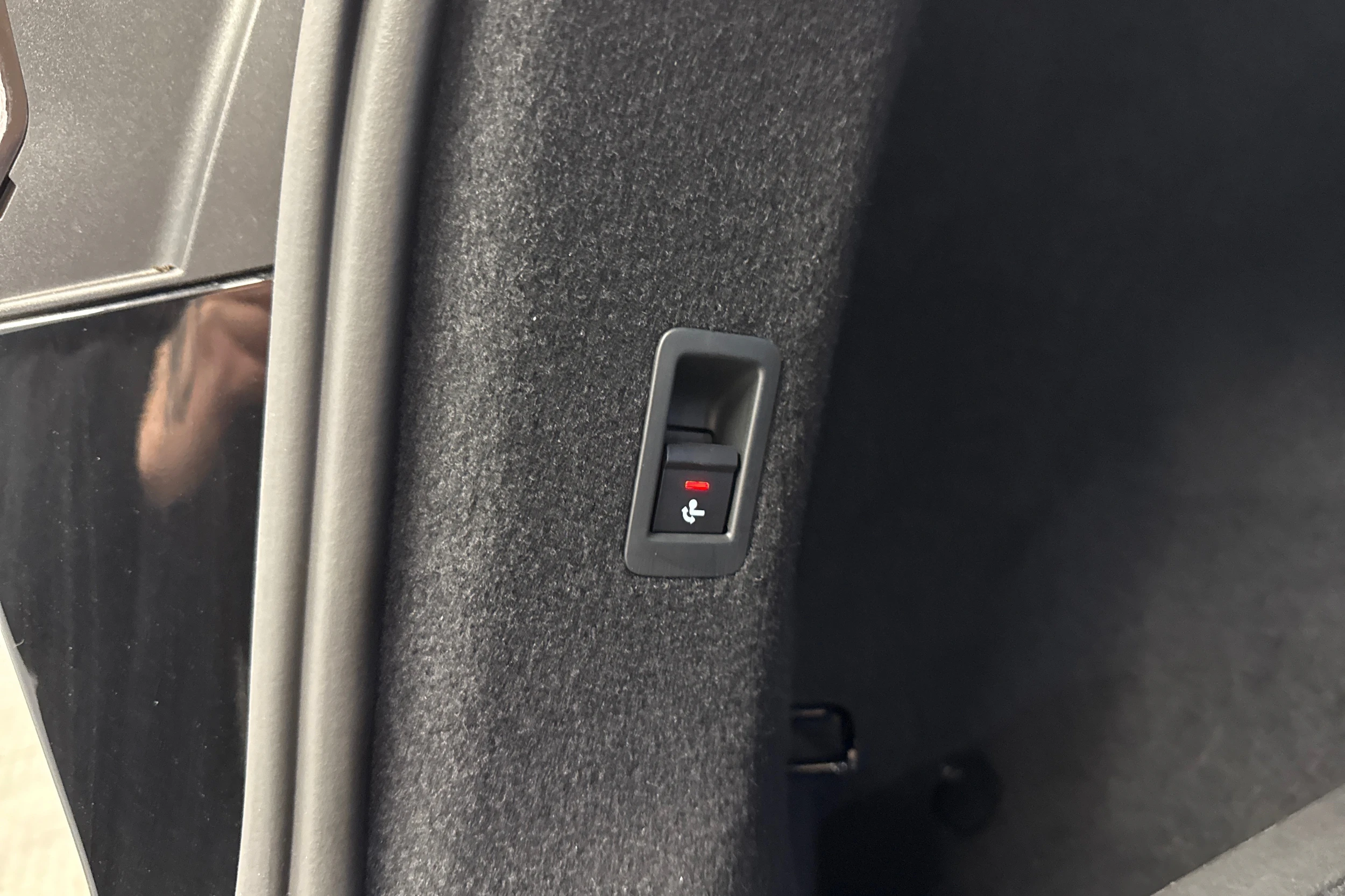 musta Audi Q4 e-tron 2024 kuva 30.