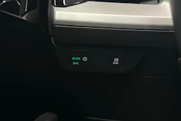 musta Audi Q4 e-tron 2024 kuva 15.