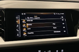 musta Audi Q4 e-tron 2024 kuva 18.