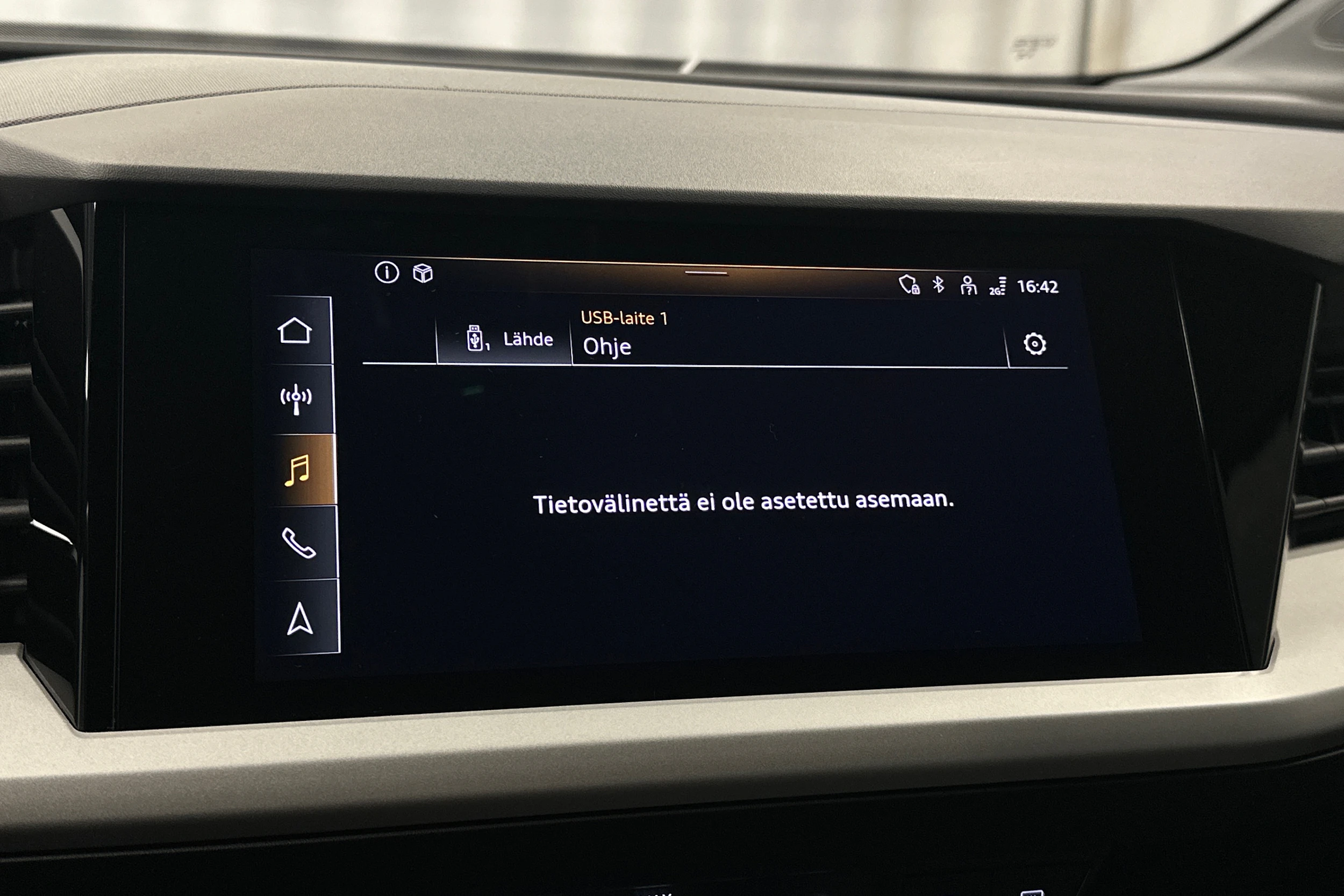 musta Audi Q4 e-tron 2024 kuva 19.