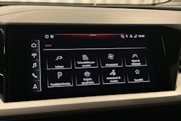 musta Audi Q4 e-tron 2024 kuva 22.