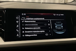 musta Audi Q4 e-tron 2024 kuva 25.
