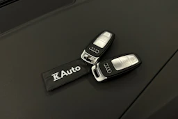 musta Audi Q4 e-tron 2024 kuva 39.