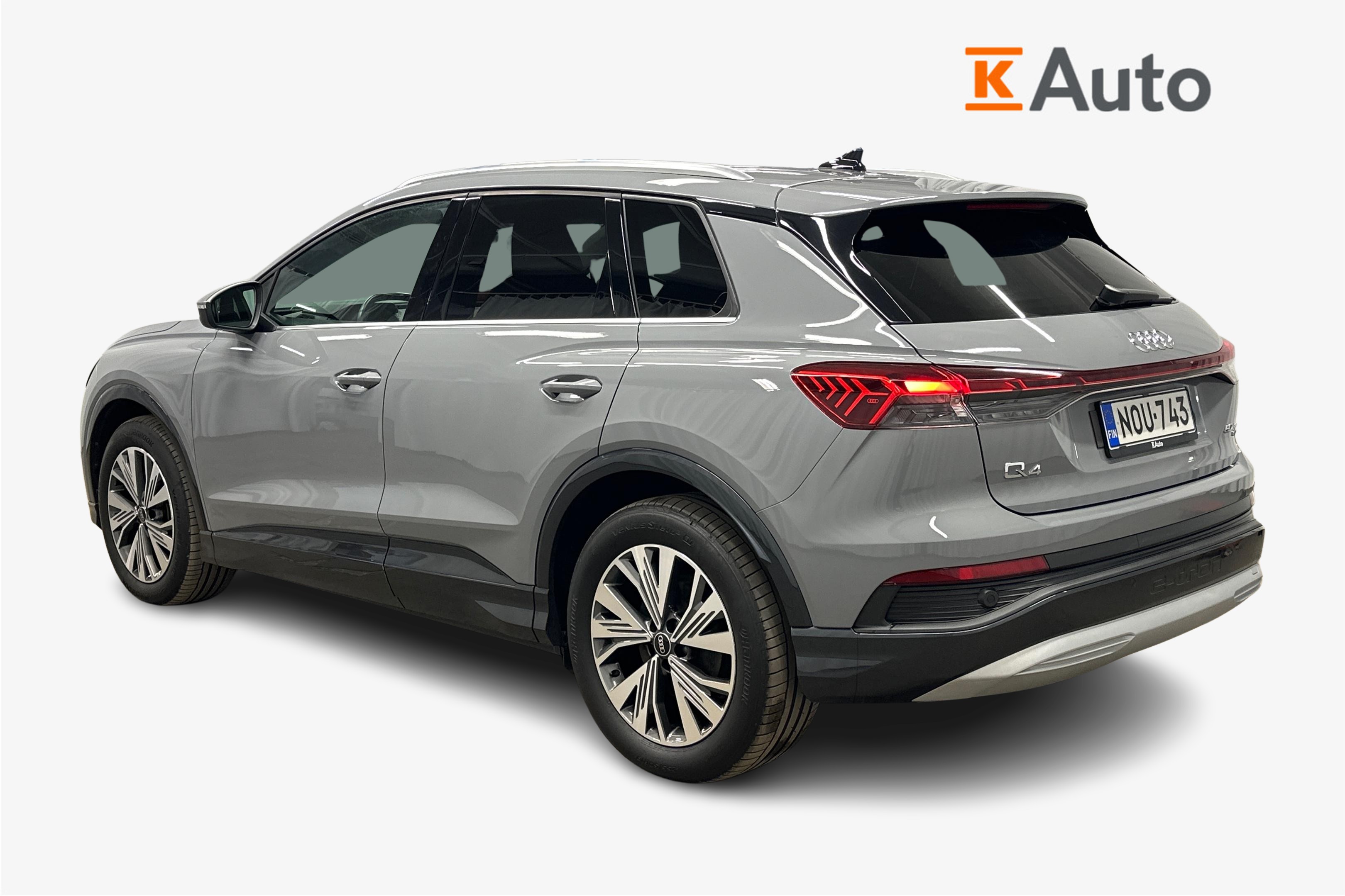 Audi Q4 e-tron 50 e-tron quattro 2024, bild 2/31