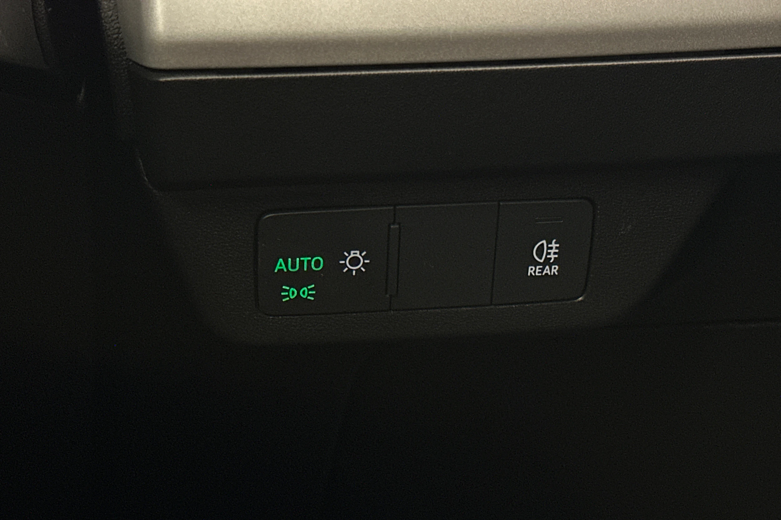 harmaa Audi Q4 e-tron 2024 kuva 15.