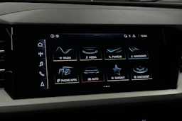 harmaa Audi Q4 e-tron 2024 kuva 16.