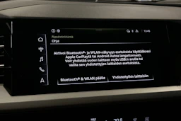 harmaa Audi Q4 e-tron 2024 kuva 21.