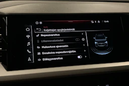 harmaa Audi Q4 e-tron 2024 kuva 23.