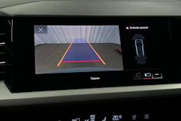harmaa Audi Q4 e-tron 2024 kuva 26.
