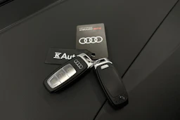 harmaa Audi Q4 e-tron 2024 kuva 31.