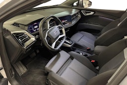 harmaa Audi Q4 e-tron 2024 kuva 3.