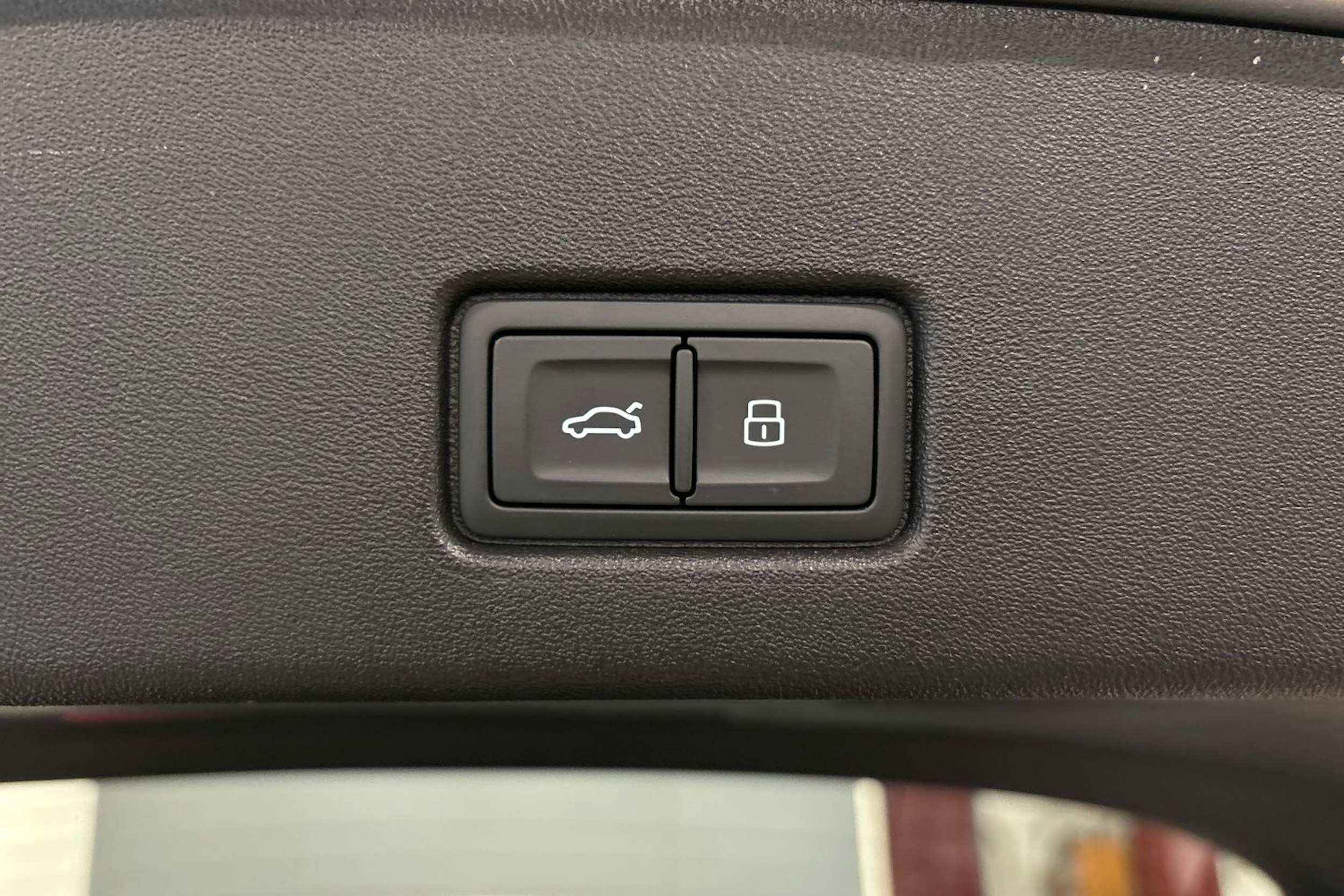 harmaa Audi Q4 e-tron 2024 kuva 16.