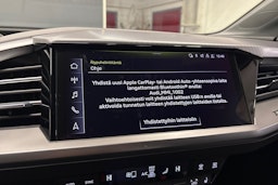 harmaa Audi Q4 e-tron 2024 kuva 23.
