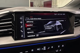 harmaa Audi Q4 e-tron 2024 kuva 24.