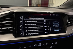 harmaa Audi Q4 e-tron 2024 kuva 27.