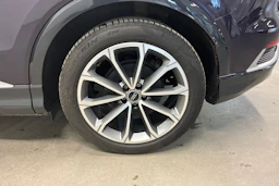 Violetti Audi Q4 e-tron 2024 kuva 10.