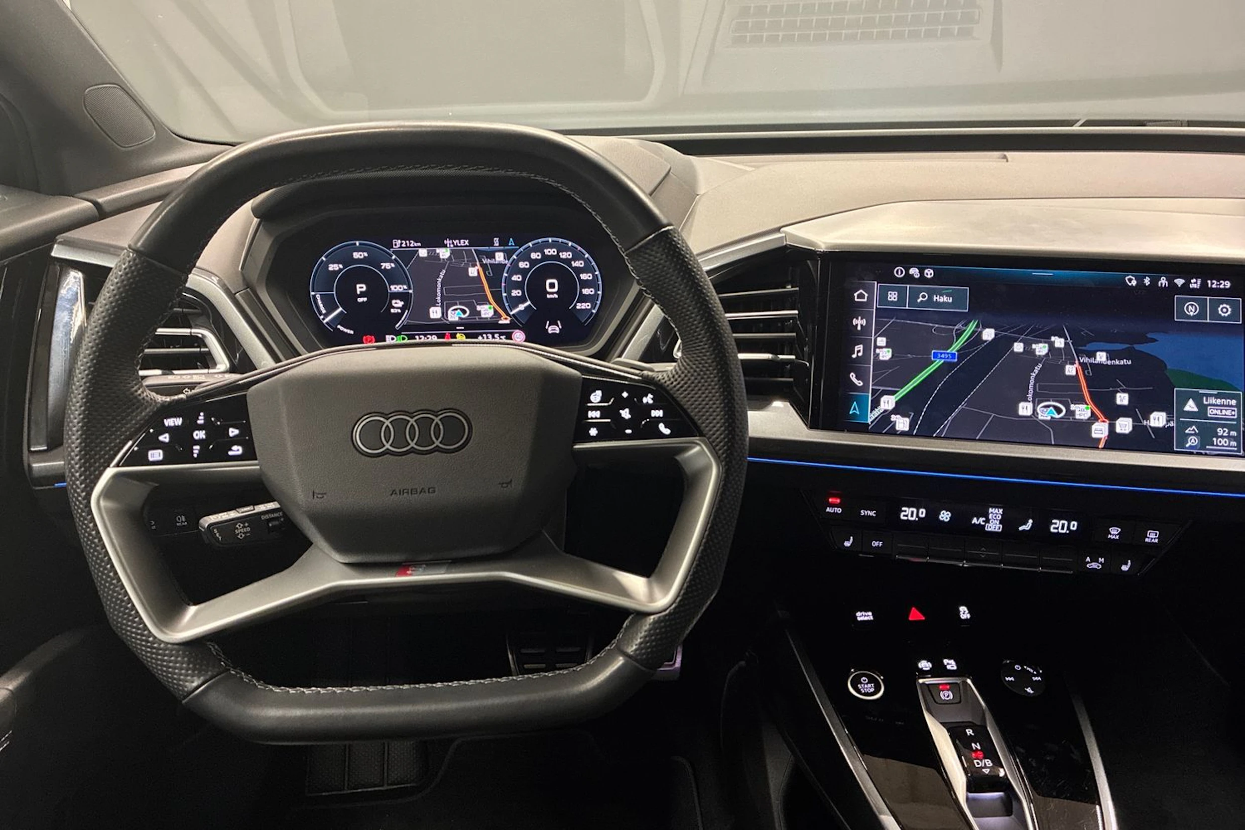 Violetti Audi Q4 e-tron 2024 kuva 11.