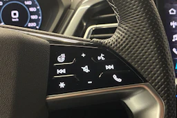 Violetti Audi Q4 e-tron 2024 kuva 15.