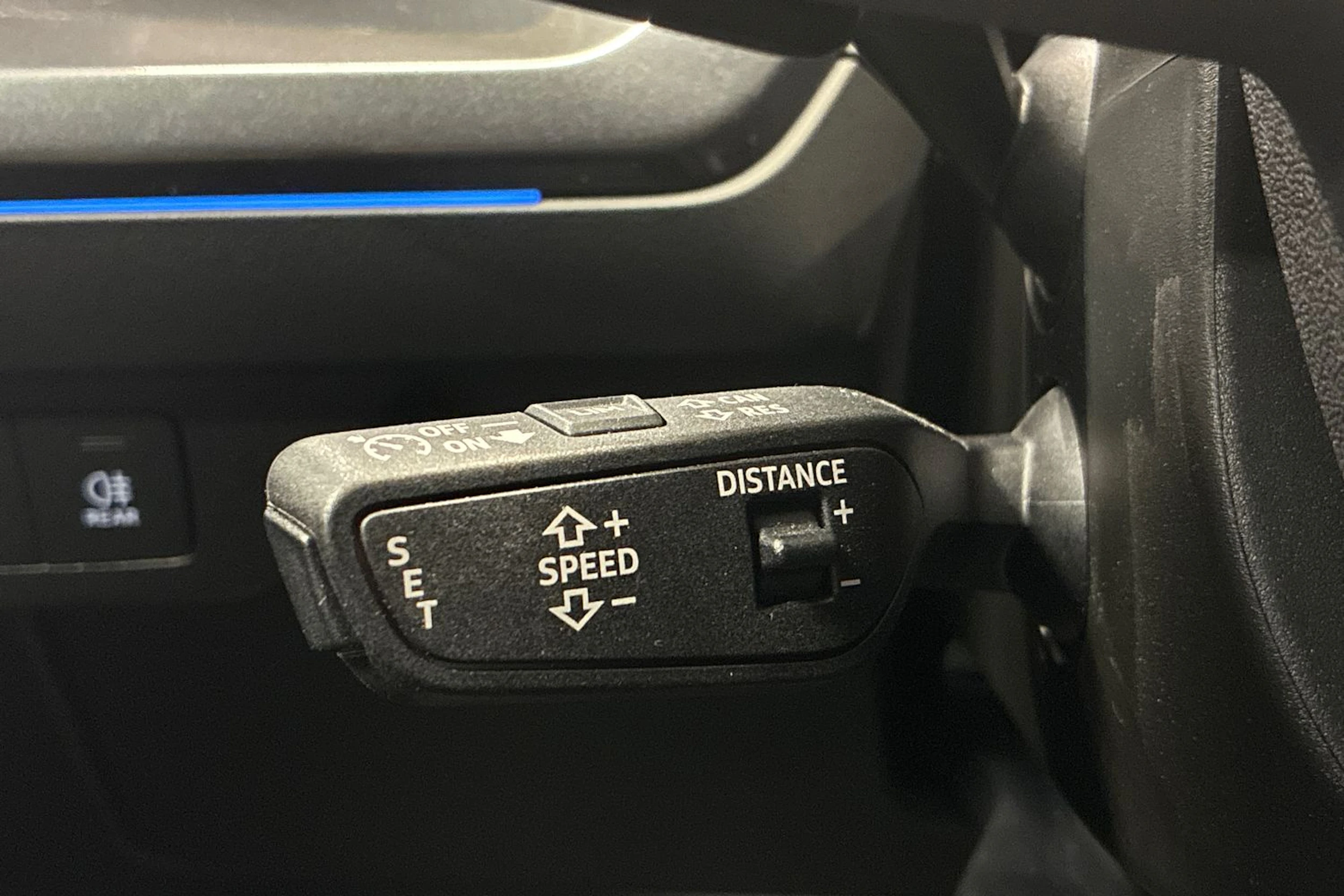 Violetti Audi Q4 e-tron 2024 kuva 16.