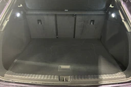 Violetti Audi Q4 e-tron 2024 kuva 24.