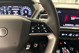 musta Audi Q4 e-tron 2024 kuva 12.