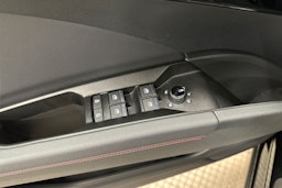 musta Audi Q4 e-tron 2024 kuva 16.