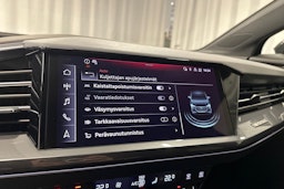 musta Audi Q4 e-tron 2024 kuva 22.
