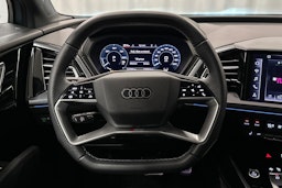sininen Audi Q4 e-tron 2024 kuva 11.