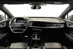 valkoinen Audi Q4 e-tron 2024 kuva 7.