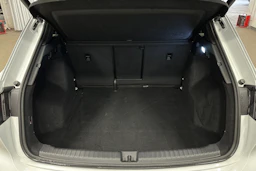 valkoinen Audi Q4 e-tron 2024 kuva 11.