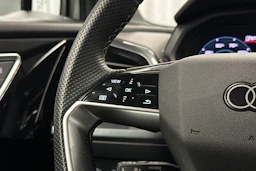 valkoinen Audi Q4 e-tron 2024 kuva 17.