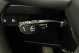 valkoinen Audi Q4 e-tron 2024 kuva 19.