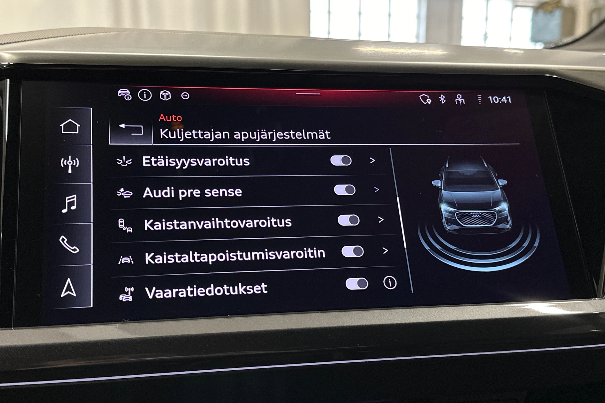 valkoinen Audi Q4 e-tron 2024 kuva 23.