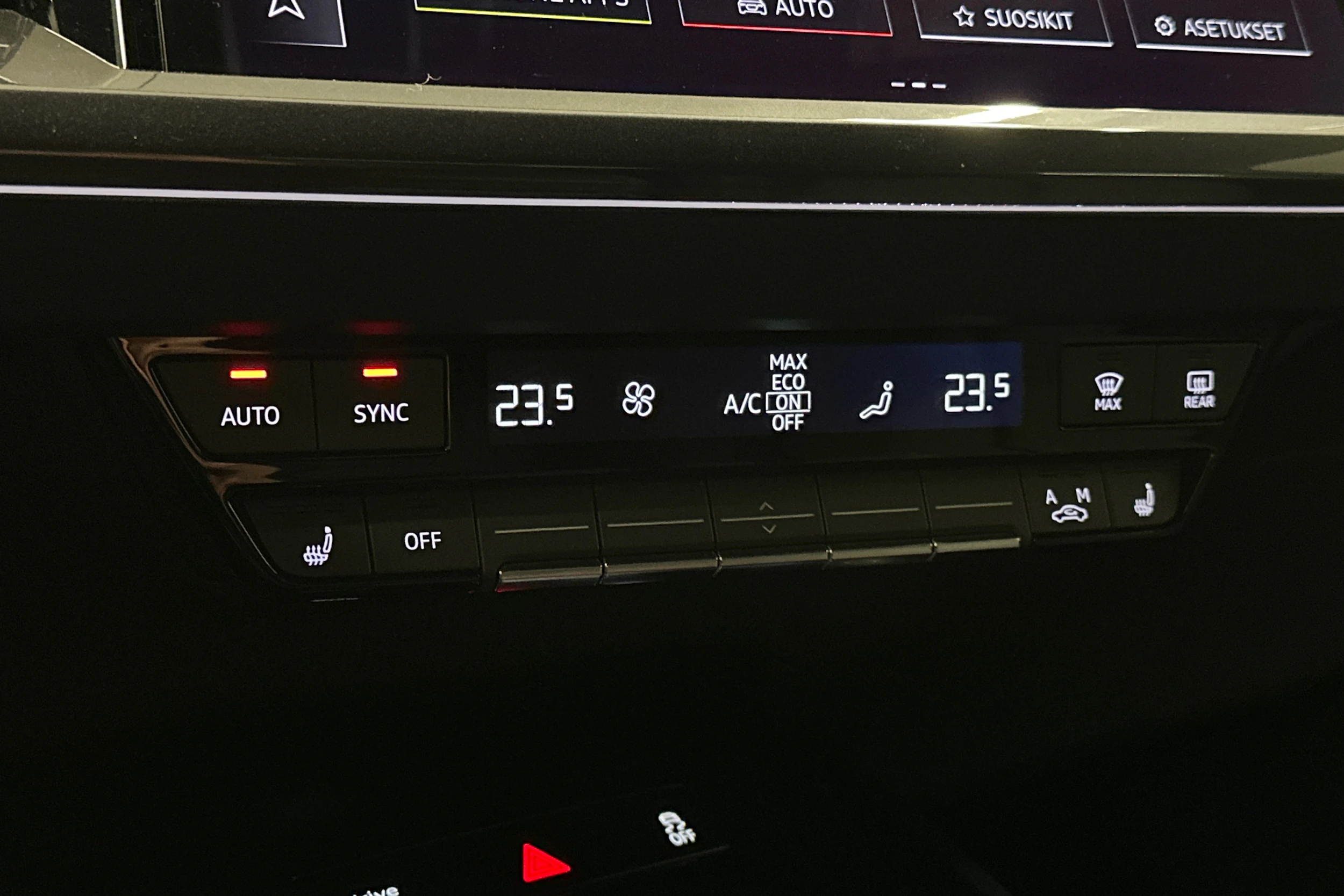 valkoinen Audi Q4 e-tron 2024 kuva 26.