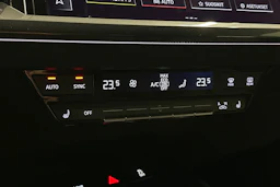 valkoinen Audi Q4 e-tron 2024 kuva 26.