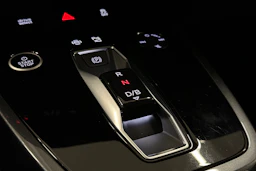 valkoinen Audi Q4 e-tron 2024 kuva 27.