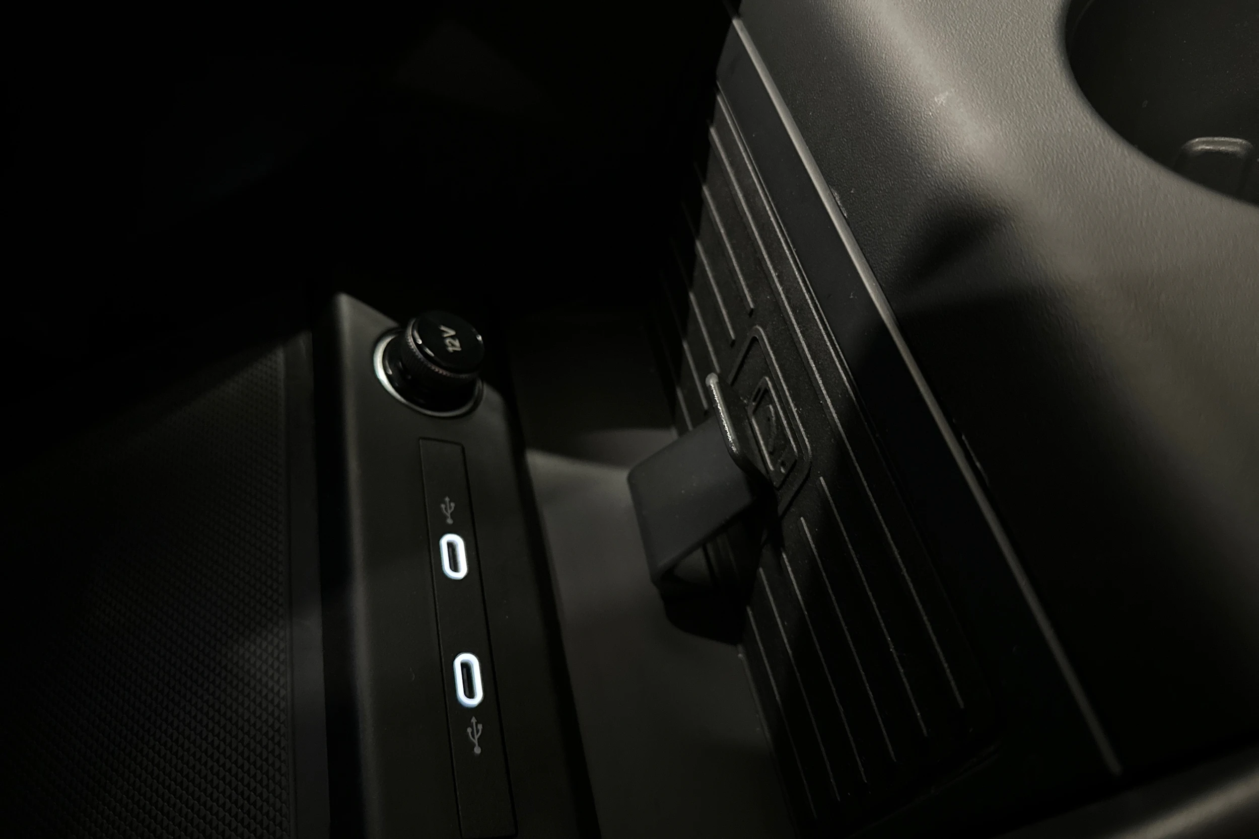 valkoinen Audi Q4 e-tron 2024 kuva 28.